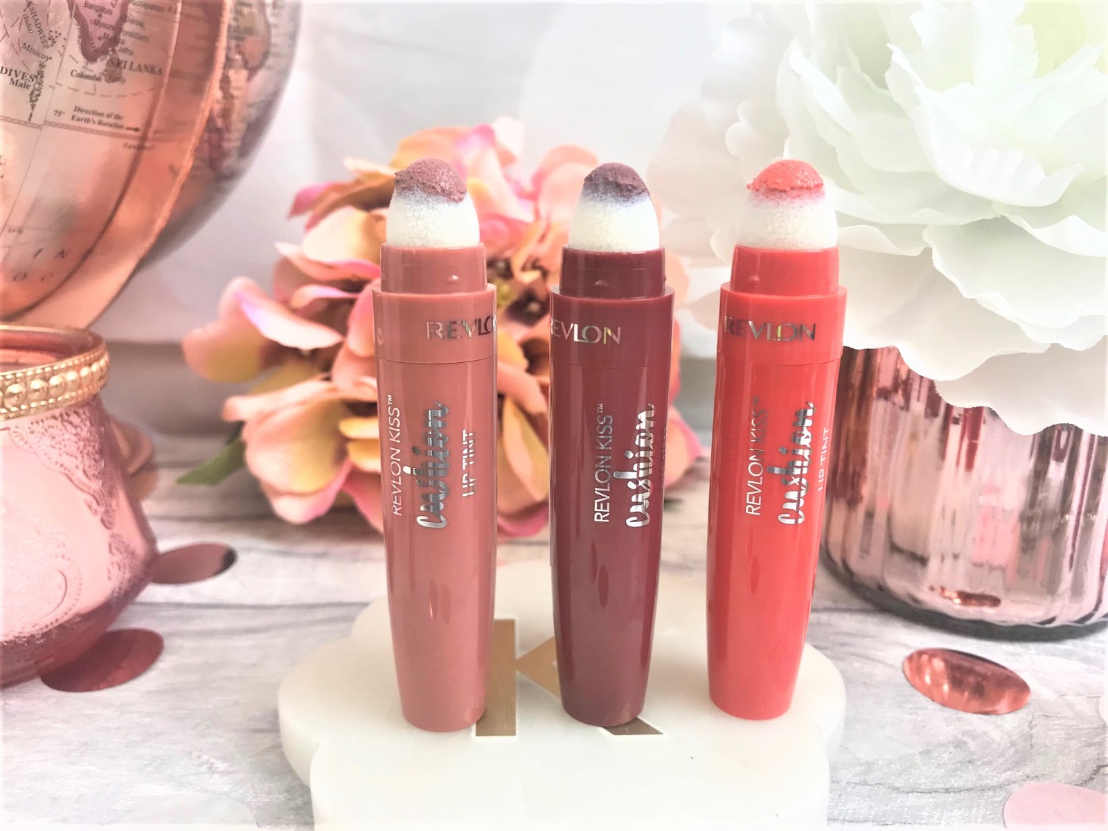 Revlon – Kiss Cushion Lip Tint: Lip Tint Nyaman dengan Hasil Natural